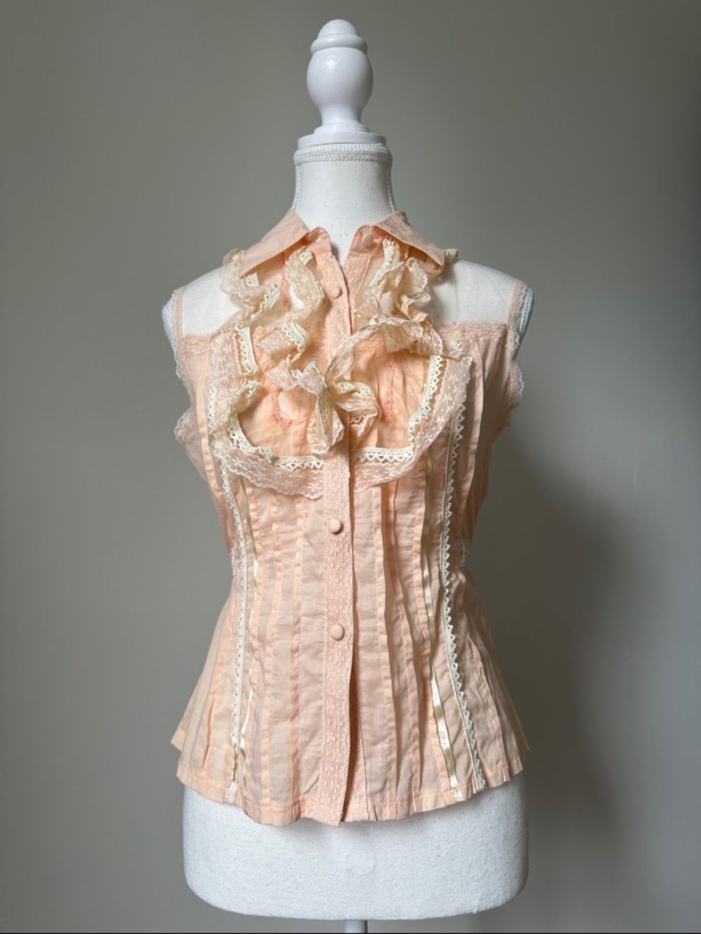 NWT COCO & TASHI Y2K Baby Pink Ruffle Lace Tie Back Sleeveless Blouse Size Large